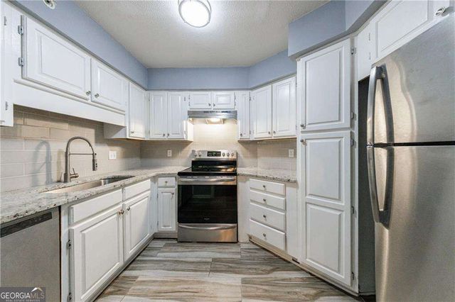 27306 Plantation Drive NE 306, Atlanta, GA 30324