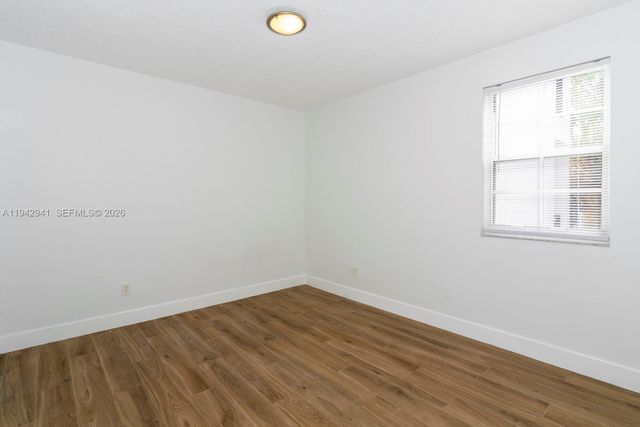 3215 NE 184th St 14301, Aventura, FL 33160