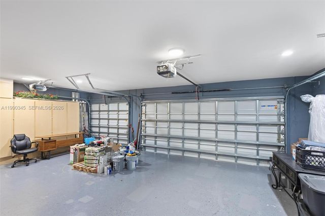 17900 SW 4th Ct, Pembroke Pines, FL 33029