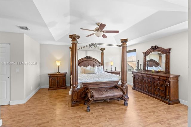 17900 SW 4th Ct, Pembroke Pines, FL 33029