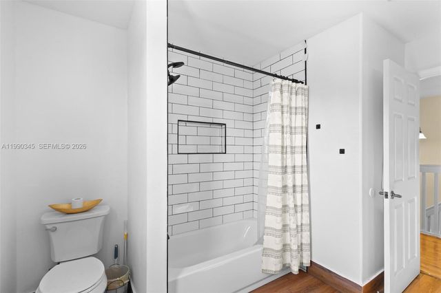 17900 SW 4th Ct, Pembroke Pines, FL 33029