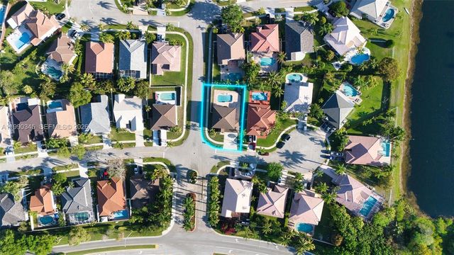 17900 SW 4th Ct, Pembroke Pines, FL 33029