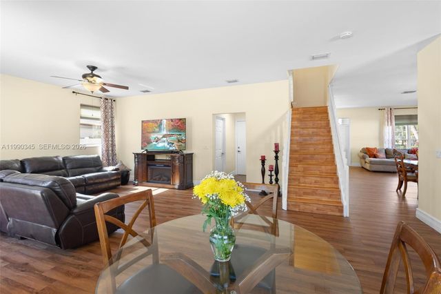 17900 SW 4th Ct, Pembroke Pines, FL 33029