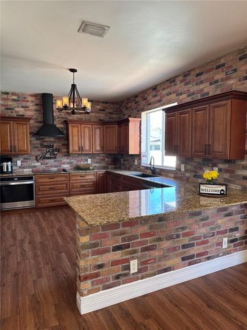 17900 SW 4th Ct, Pembroke Pines, FL 33029