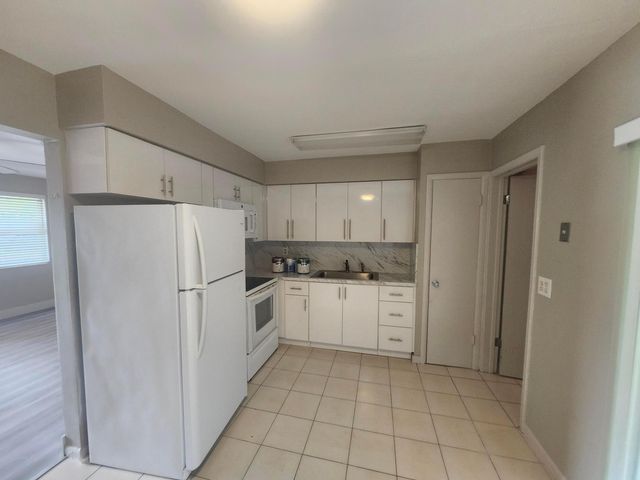 4972 SW 93rd Avenue SW, Cooper City, FL 33328