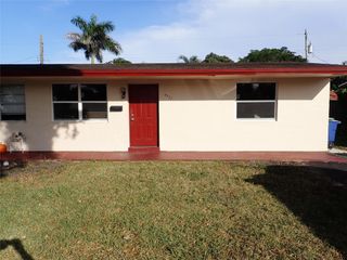4972 SW 93rd Avenue SW, Cooper City, FL 33328