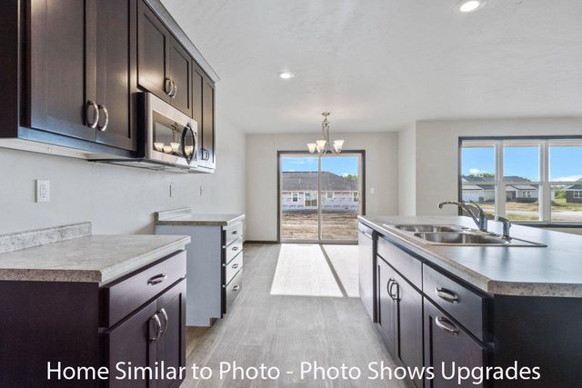 1688 BETTY JEAN LANE, Green Bay, WI 54313