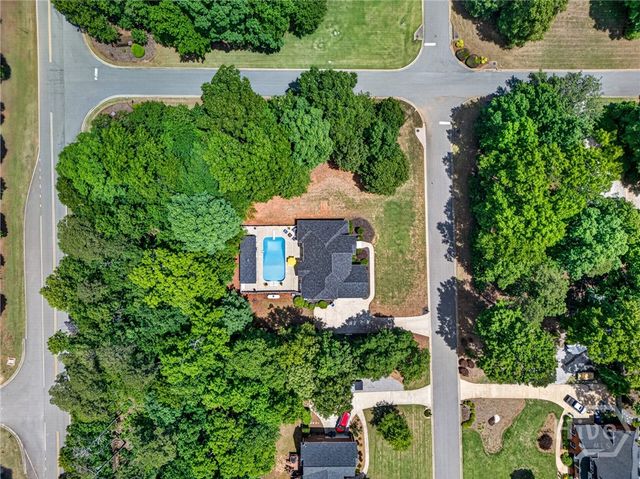 1110 Holcomb Court, Bogart, GA 30622
