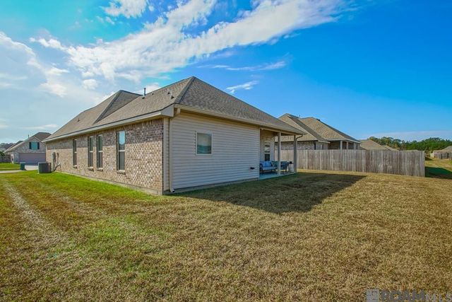 1647 Rangeland Ave, Zachary, LA 70791