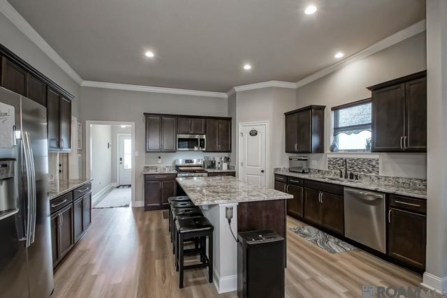 1647 Rangeland Ave, Zachary, LA 70791