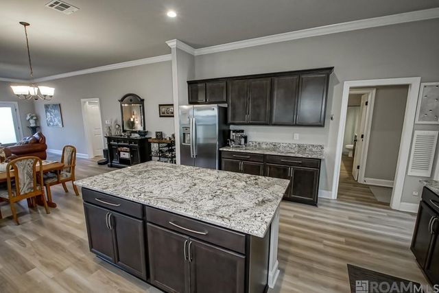 1647 Rangeland Ave, Zachary, LA 70791