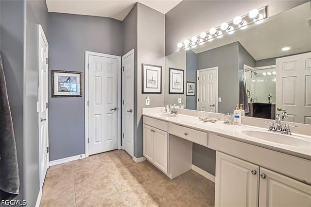 10092 Oakhurst WAY, Fort Myers, FL 33913