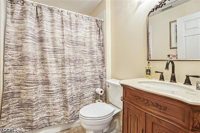 10092 Oakhurst WAY, Fort Myers, FL 33913
