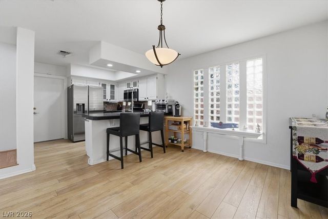 5251 Ladyhawk Way, Las Vegas, NV 89118