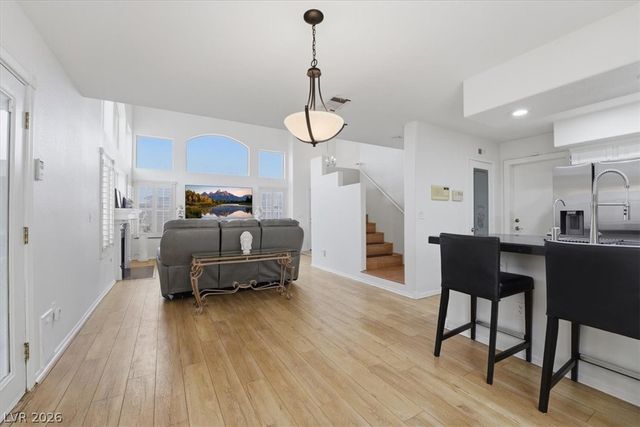 5251 Ladyhawk Way, Las Vegas, NV 89118