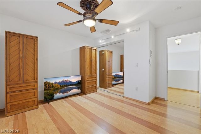 5251 Ladyhawk Way, Las Vegas, NV 89118