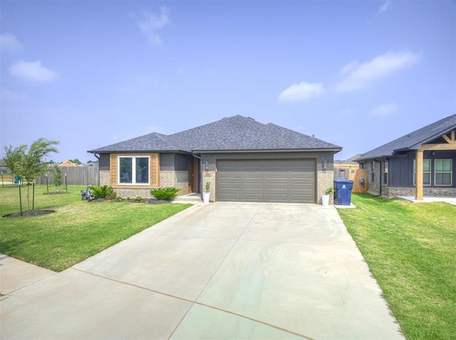 3205 Piney River Drive, Yukon, OK 73099