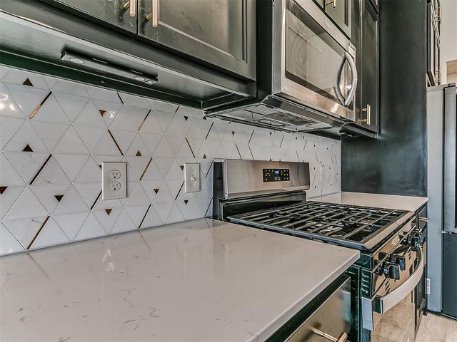 3205 Piney River Drive, Yukon, OK 73099