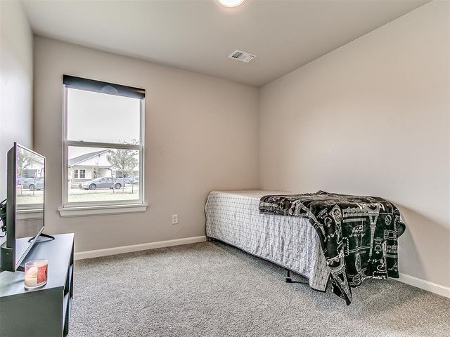 3205 Piney River Drive, Yukon, OK 73099
