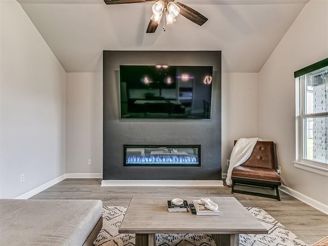 3205 Piney River Drive, Yukon, OK 73099