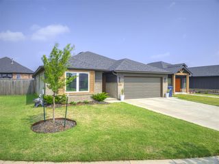 3205 Piney River Drive, Yukon, OK 73099