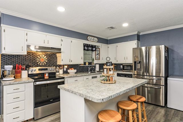 3202 Kay Don Road, Pine Bluff, AR 71603