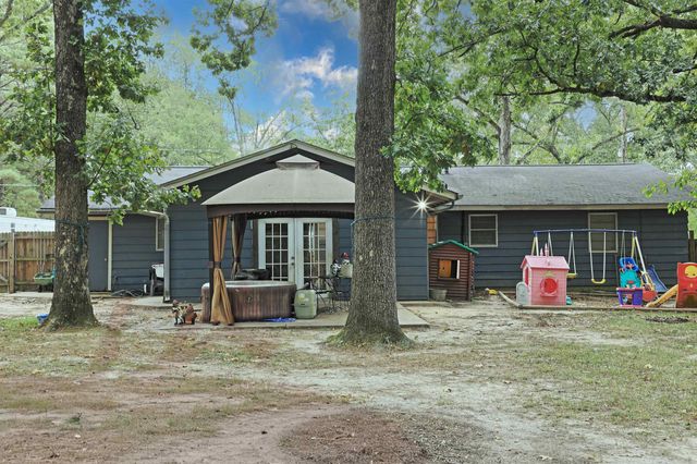 3202 Kay Don Road, Pine Bluff, AR 71603