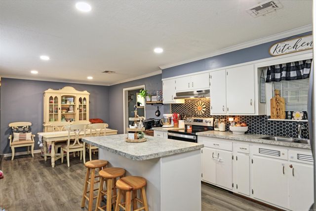 3202 Kay Don Road, Pine Bluff, AR 71603