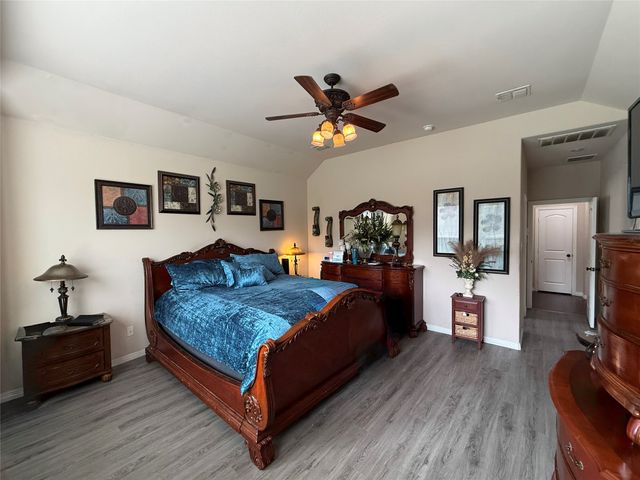 9307 Water Oak Court, Arlington, TX 76002