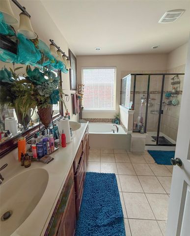 9307 Water Oak Court, Arlington, TX 76002