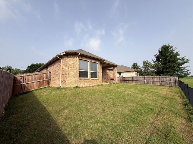 9307 Water Oak Court, Arlington, TX 76002