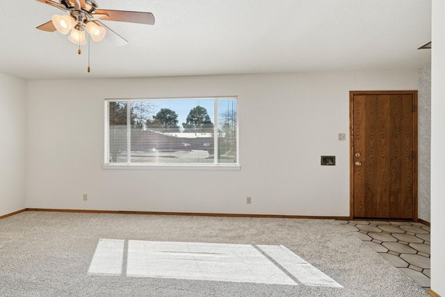 9007 Princess Jeanne Avenue NE, Albuquerque, NM 87112