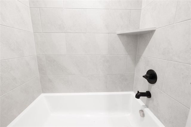 808 Halley Drive, Moore, OK 73160