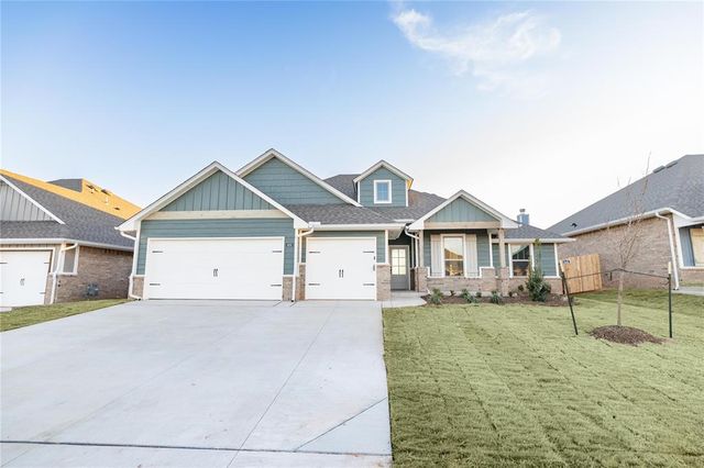 808 Halley Drive, Moore, OK 73160