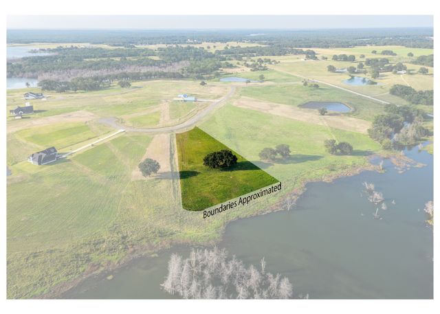 375 Sailview Court, Honey Grove, TX 75446