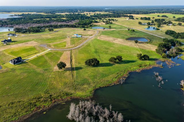 375 Sailview Court, Honey Grove, TX 75446