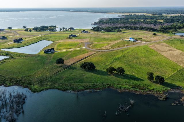375 Sailview Court, Honey Grove, TX 75446
