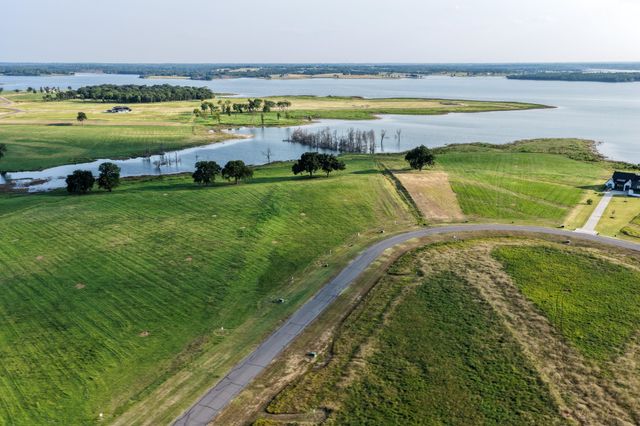 375 Sailview Court, Honey Grove, TX 75446