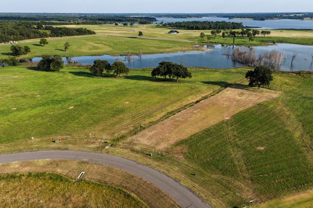 375 Sailview Court, Honey Grove, TX 75446