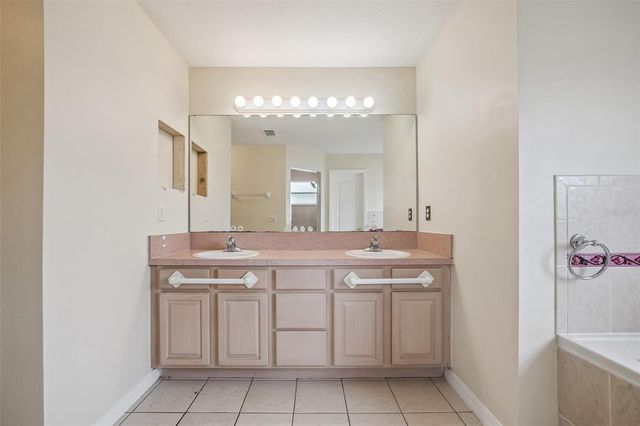 106 CASTLEFORD WAY, Kissimmee, FL 34758