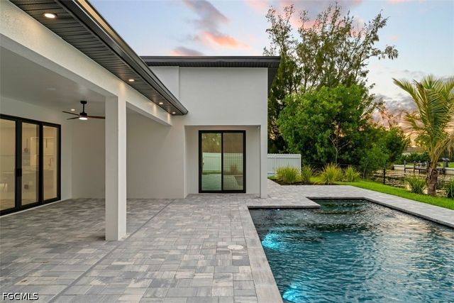 1419 SW 15th TER, Cape Coral, FL 33991