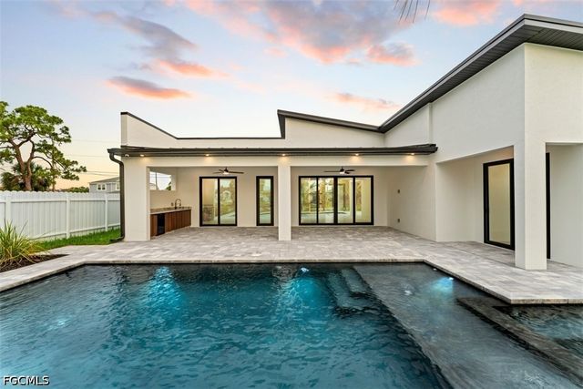 1419 SW 15th TER, Cape Coral, FL 33991