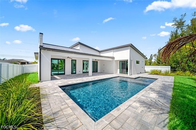 1419 SW 15th TER, Cape Coral, FL 33991