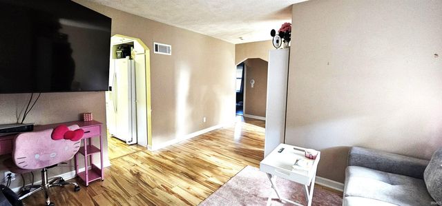 1807 N Saint James Boulevard, Evansville, IN 47711