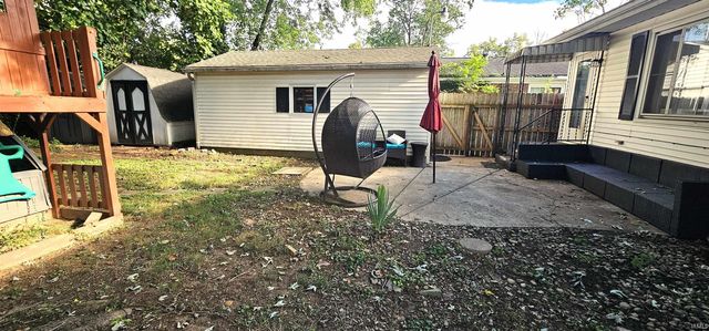 1807 N Saint James Boulevard, Evansville, IN 47711