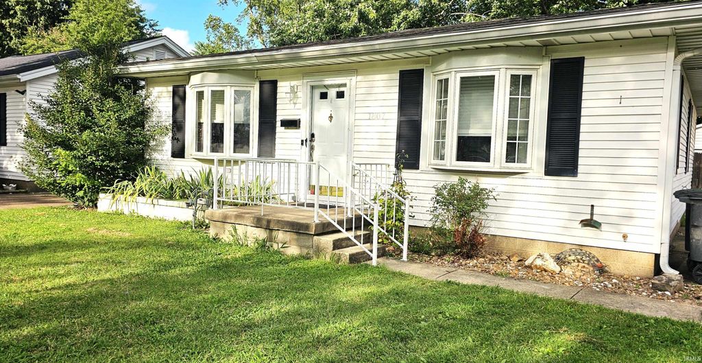 1807 N Saint James Boulevard, Evansville, IN 47711