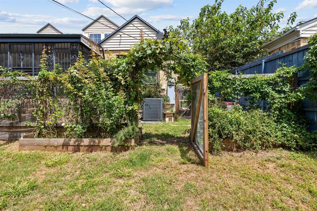 1902 Norfolk Avenue, Dallas, TX 75203