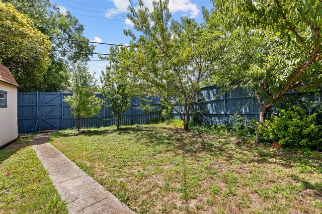 1902 Norfolk Avenue, Dallas, TX 75203