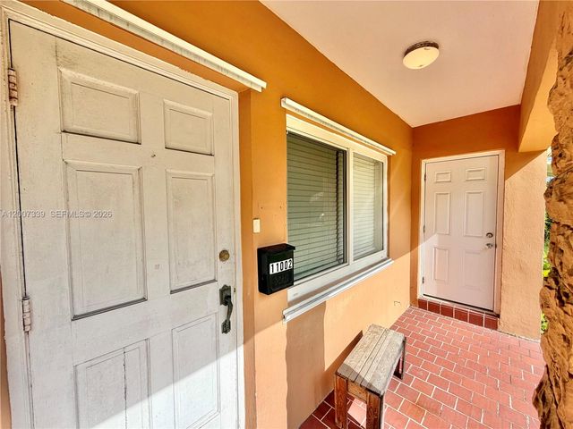 11002 NE 10th Avenue, Biscayne Park, FL 33161