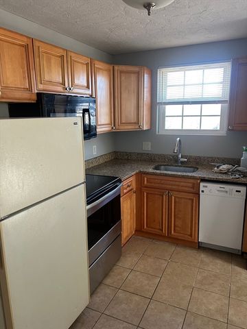 15 Wren Ter 6, Quincy, MA 02169